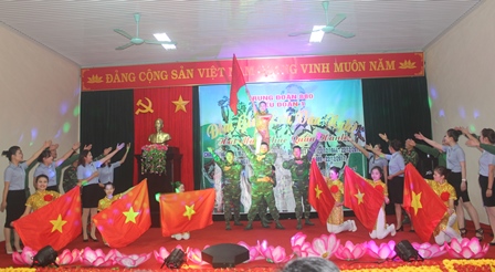 Tiết mục chào mừng Đảng Cộng sản Việt Nam tại đêm giao lưu