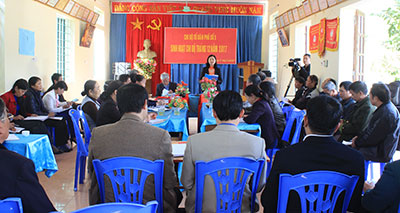Tổ chức sinh hoạt chi bộ mẫu của Đảng ủy phường Quyết Tiến,  thành phố Lai Châu (ảnh: BLC)
