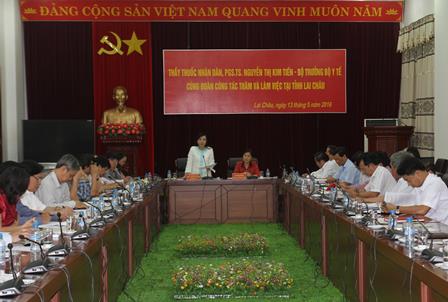Đồng chí Nguyễn Thị Kim Tiến - Bộ Trưởng Bộ Y tế phát biểu tại buổi làm việc với lãnh đạo tỉnh ta