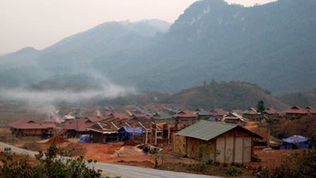 Một diểm tái định cư thủy điện Sơn La trên địa bàn tỉnh Lai Châu những ngày đầu mới xây dựng