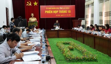 Đồng chí Nguyễn Khắc Chử - Phó Bí thư Tỉnh ủy, Chủ tịch UBND tỉnh phát biểu khai mạc phiên họp