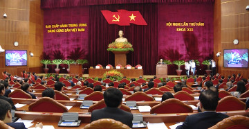 Ngày 3-6-2017, Tổng Bí thư Nguyễn Phú Trọng đã ký ban hành Nghị quyết Hội nghị lần thứ năm Ban Chấp hành Trung ương khóa XII về hoàn thiện thể chế kinh tế thị trường định hướng xã hội chủ nghĩa
