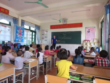                 Giờ học môn Tiếng Việt tại lớp 1A1 Trường Tiểu học Kim Đồng (thị xã Lai Châu)
