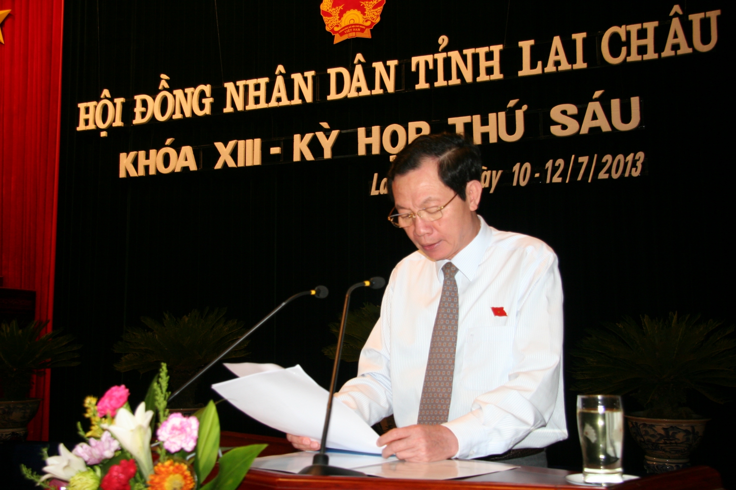                                Ảnh: Đồng chí Lò Văn Giàng - Ủy viên Trung ương Đảng, Bí thư Tỉnh ủy phát biểu tại kỳ họp