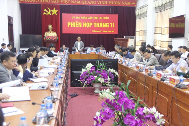 Đ/c Trần Tiến Dũng - Phó Bí thư Tỉnh ủy, Chủ tịch UBND tỉnh kết luận phiên họp