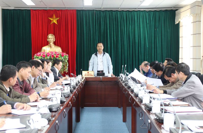 Đ/c Trần Tiến Dũng - Phó Bí thư Tỉnh ủy, Chủ tịch UBND tỉnh phát biểu tại buổi làm việc