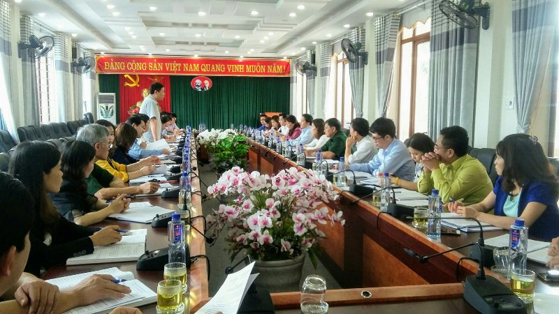 Đ/c Hoàng Hữu An - TUV, Bí thư Huyện ủy Than Uyên phát biểu tại buổi làm việc