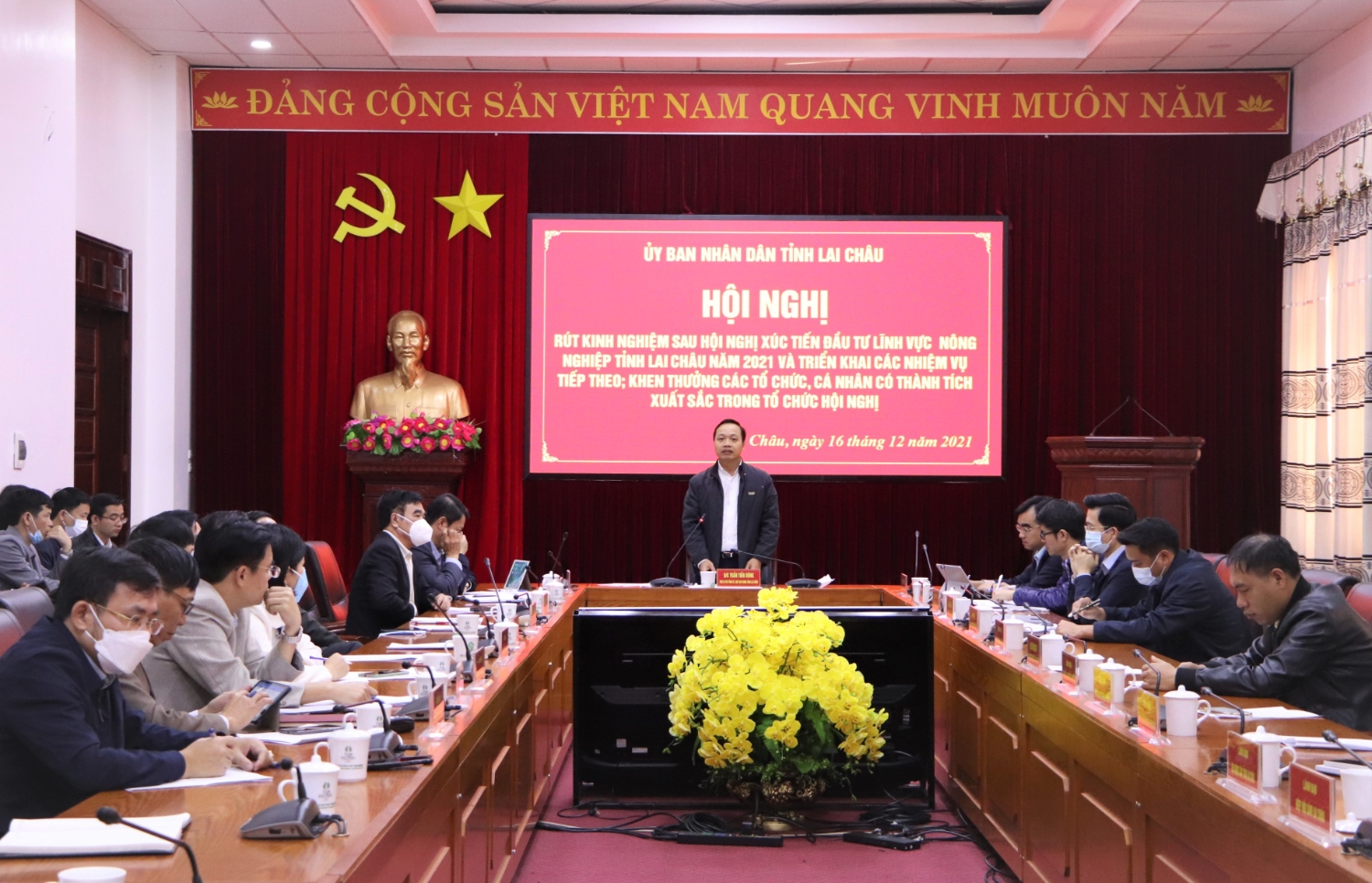 Đồng chí Trần Tiến Dũng - Phó Bí thư Tỉnh ủy, Chủ tịch UBND tỉnh phát biểu kết luận Hội nghị