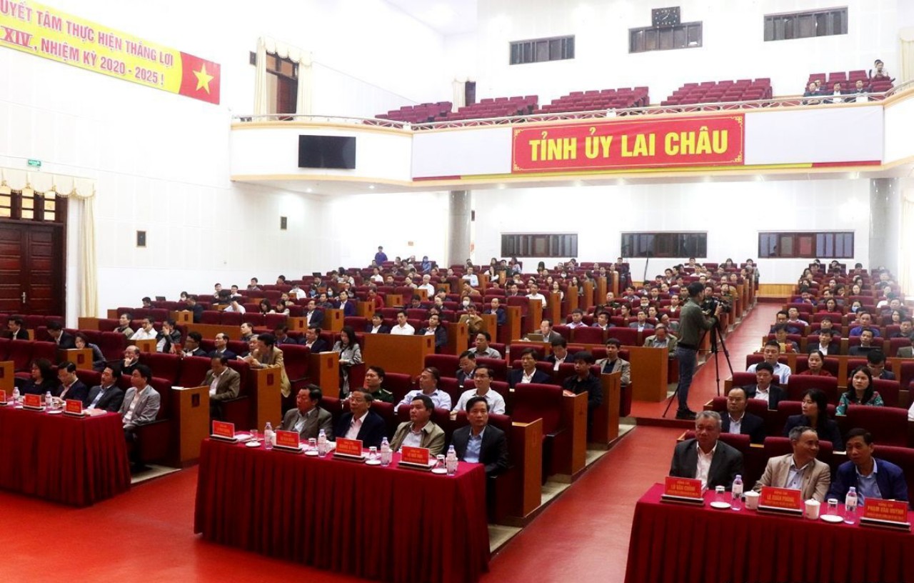 Đại biểu điểm cầu tỉnh Lai Châu tham gia Hội nghị trực tuyến toàn quốc học tập Nghị quyết Đại hội XIII của Đảng
