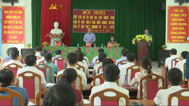 Tiếp xúc cử tri xã Can Hồ, huyện Mường Tè
