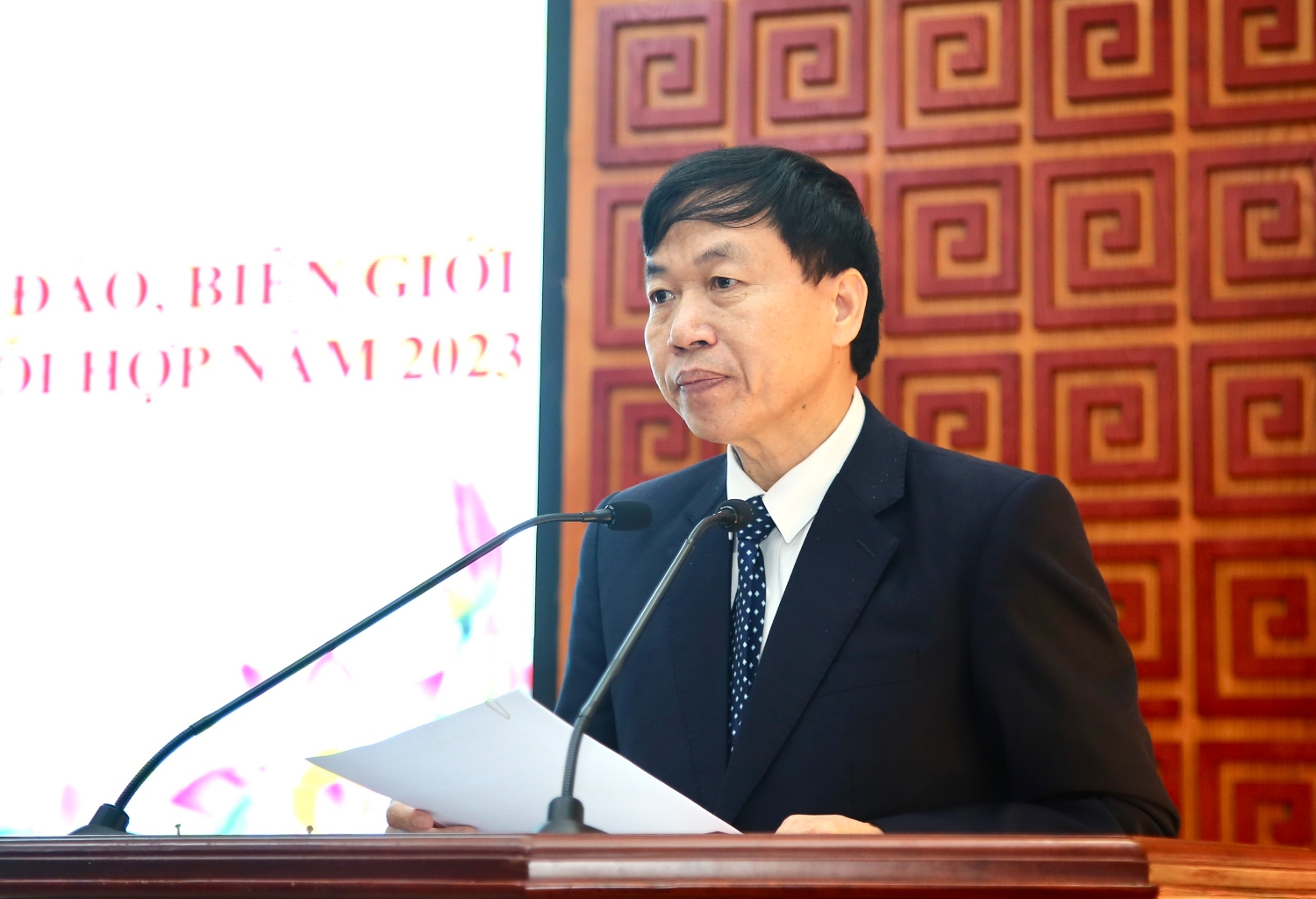 Đồng chí Lê Văn Lương - Phó Bí thư Thường trực Tỉnh ủy phát biểu khai mạc Hội nghị