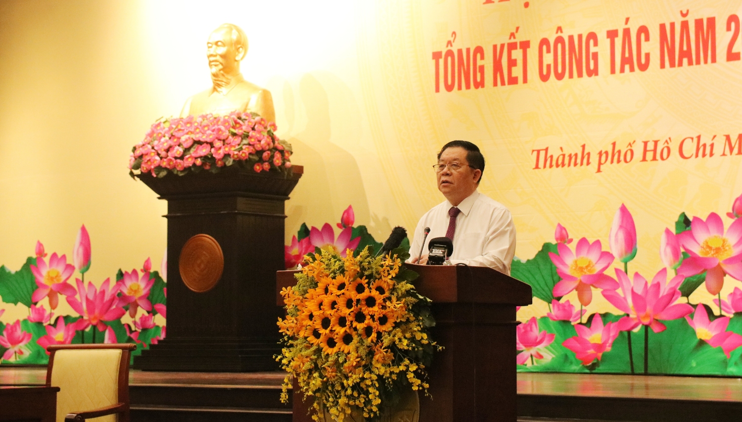 Đồng chí Nguyễn Trọng Nghĩa - Bí thư Trung ương Đảng, Trưởng Ban Tuyên giáo Trung ương phát biểu kết luận Hội nghị