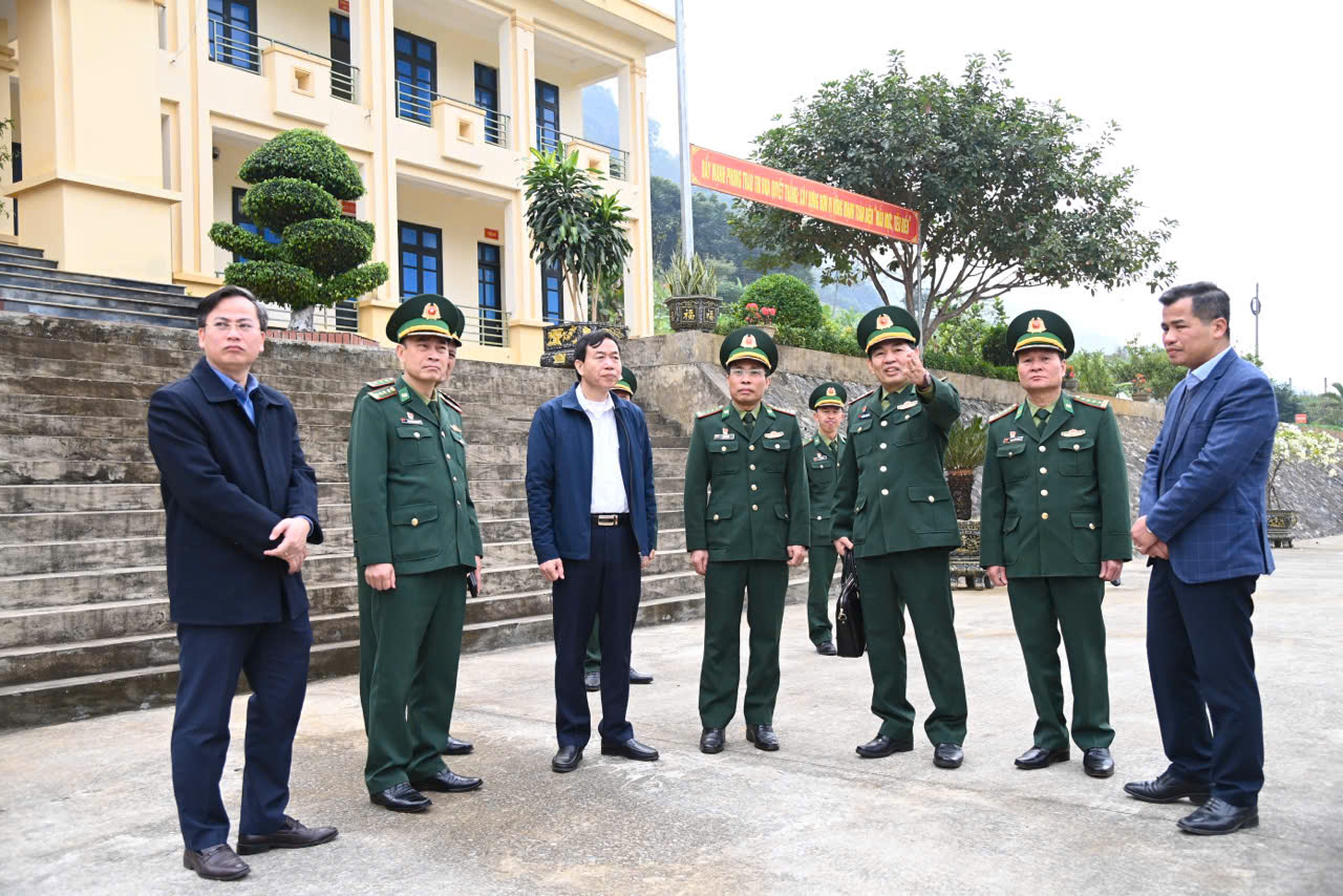 Đoàn công tác kiểm tra các điểm tham gia Chương trình Xuân biên phòng ấm lòng dân bản năm 2025