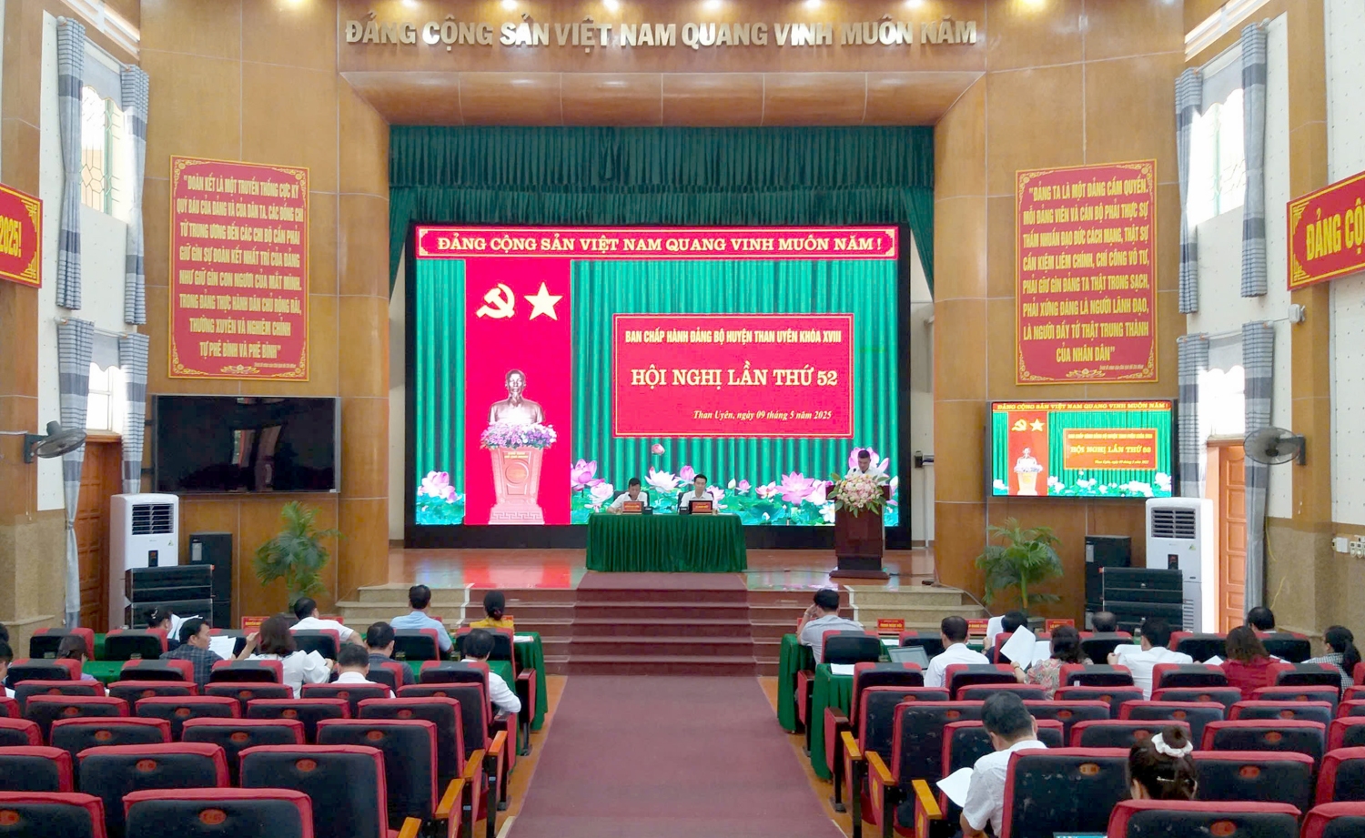 Quang cảnh Hội nghị