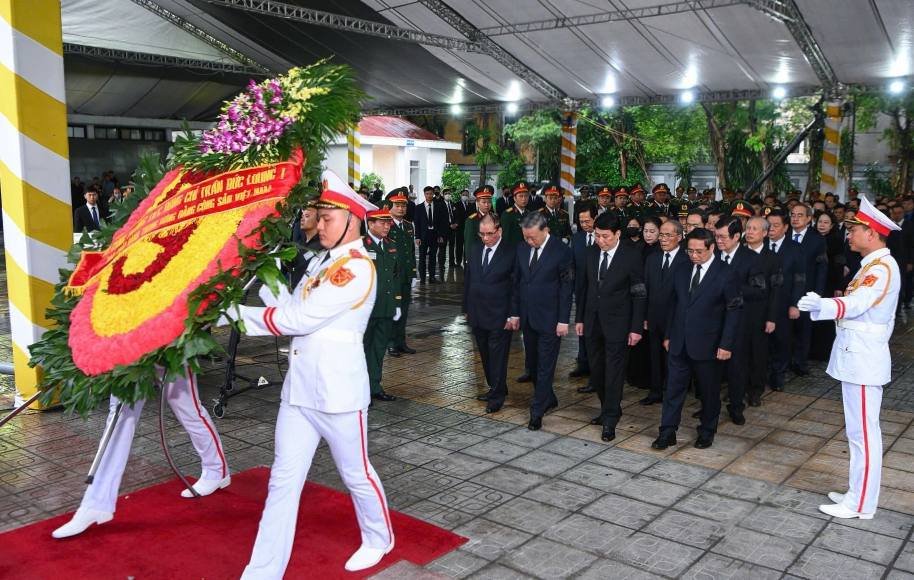 Sáng 24/5/2025, tại Nhà tang lễ Quốc gia (Hà Nội), Ban Chấp hành Trung ương Đảng Cộng sản Việt Nam, Quốc hội, Chủ tịch nước, Chính phủ, Uỷ ban Trung ương Mặt trận Tổ quốc Việt Nam và gia đình tổ chức trọng thể Lễ viếng nguyên Chủ tịch Trần Đức Lương
