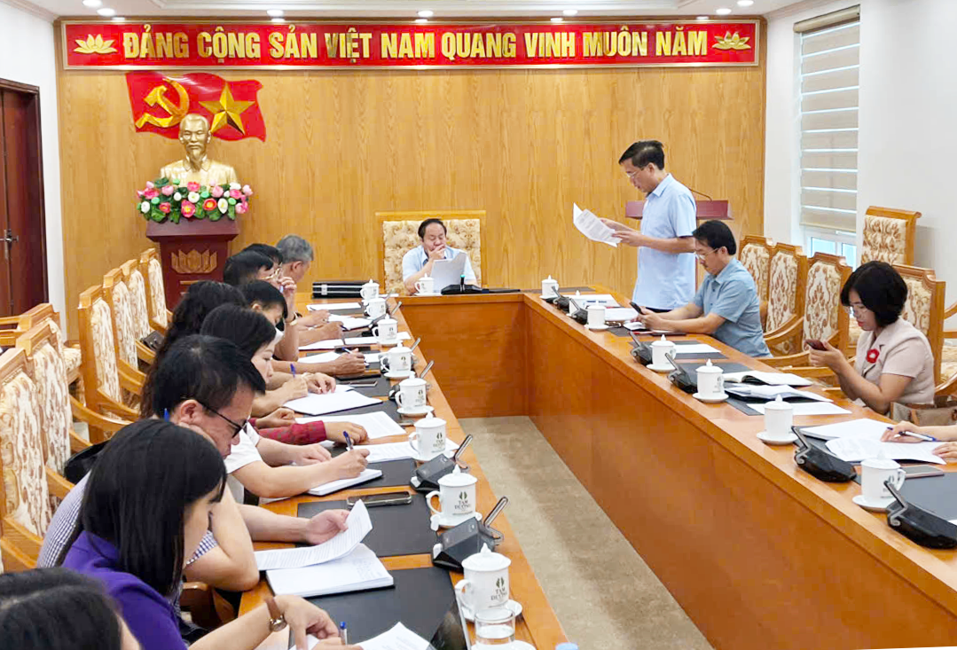 Quang cảnh cuộc họp