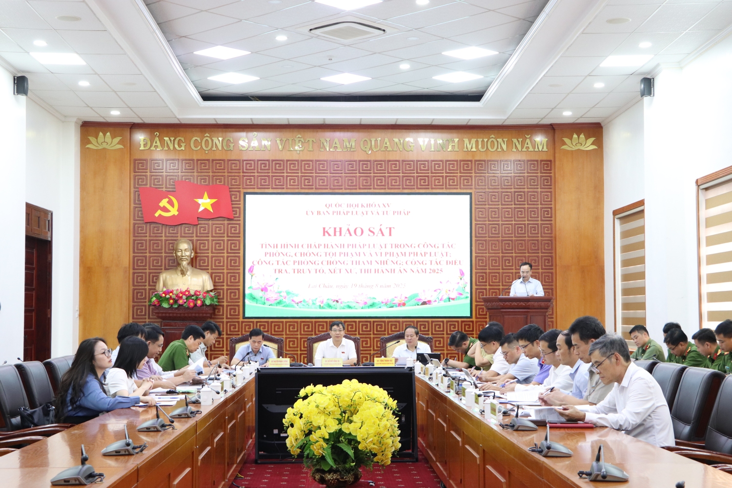 Quang cảnh buổi khảo sát