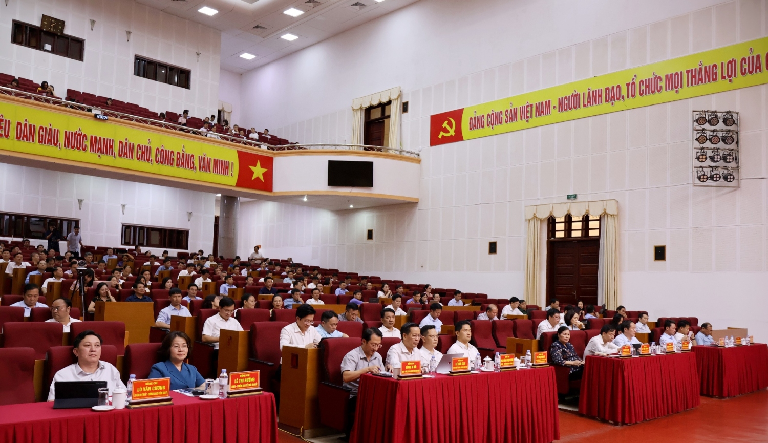 Các đại biểu dự Hội nghị
