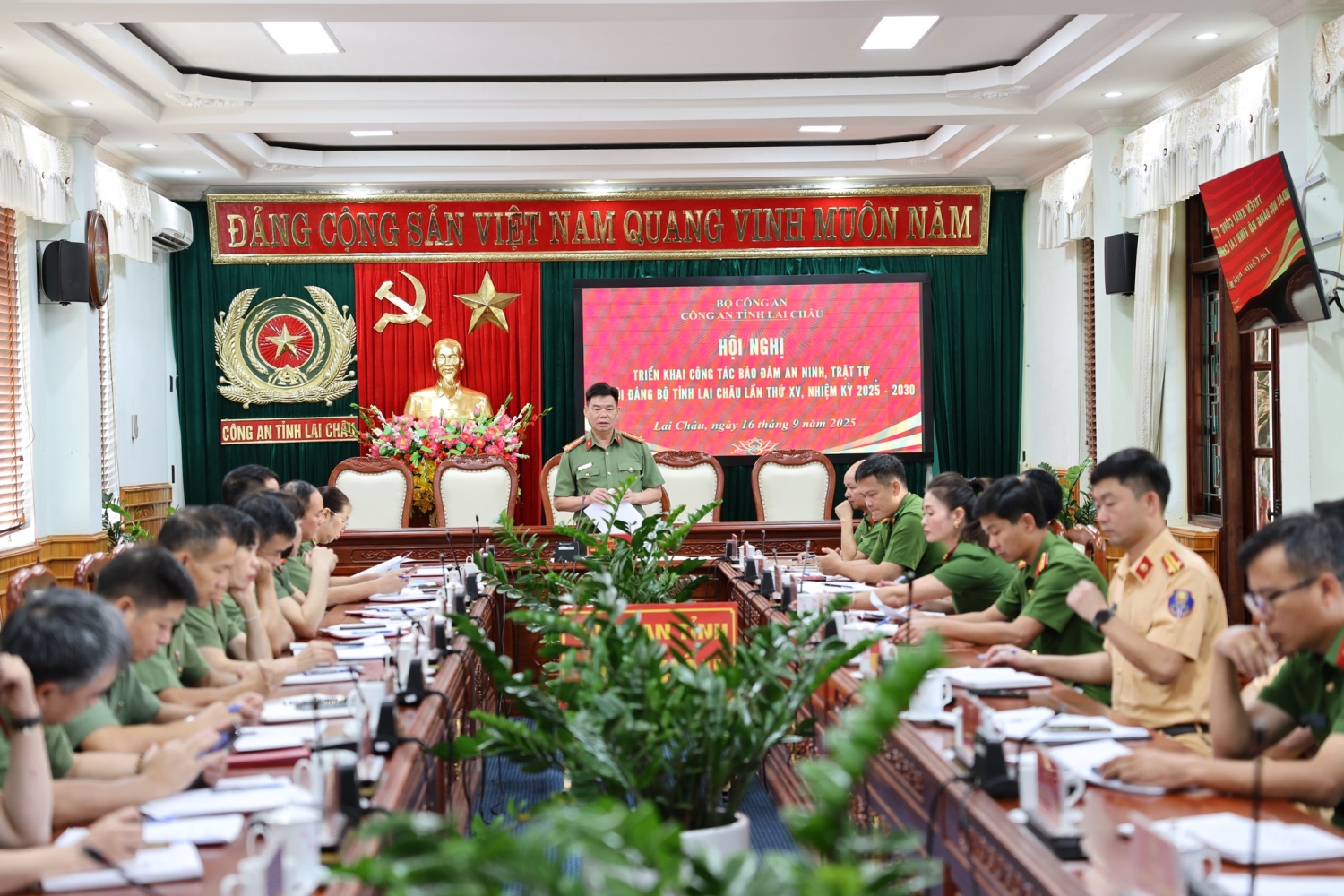 Quang cảnh Hội nghị