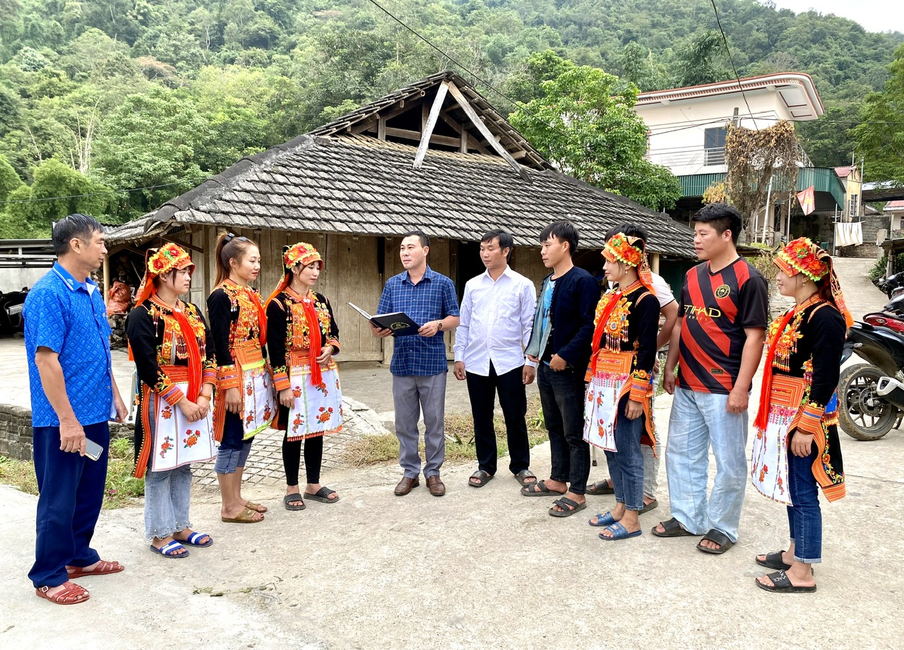 Chú trọng tuyên truyền, vận động Nhân dân các dân tộc trong tỉnh xóa bỏ các hủ tục, xây dựng nếp sống văn minh