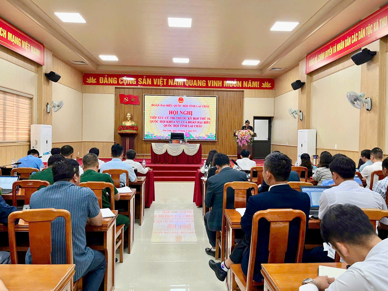 Quang cảnh Hội nghị