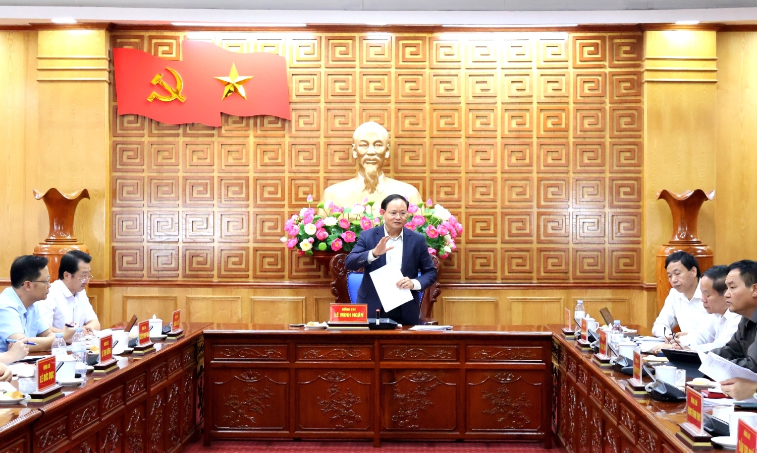 2thu trang