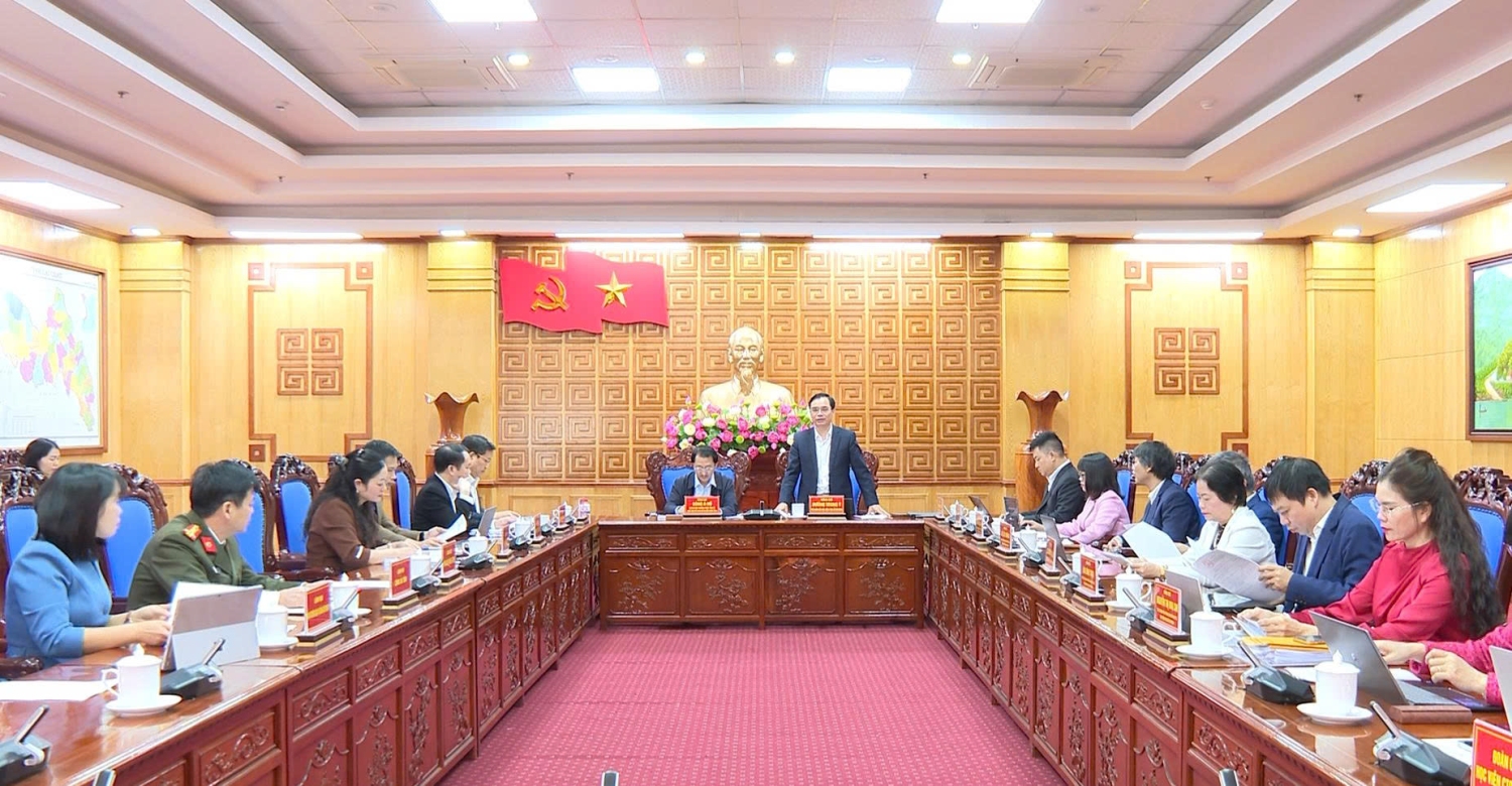 Quang cảnh buổi làm việc