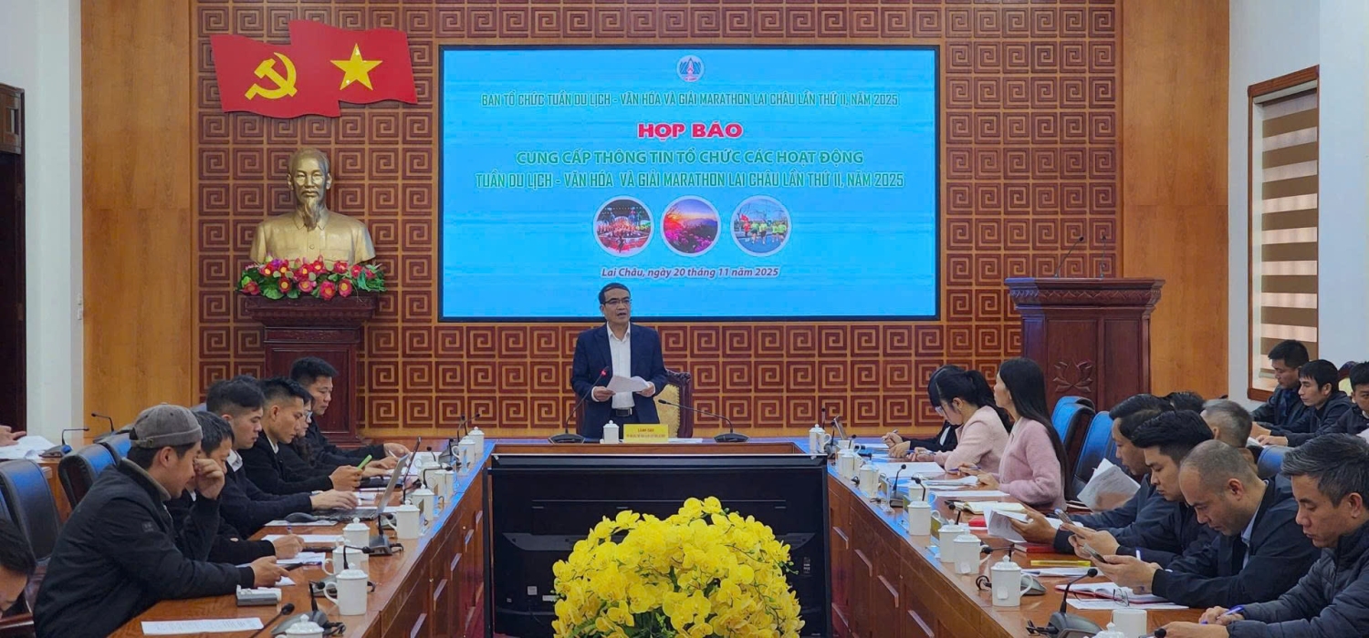 Quang cảnh Họp báo