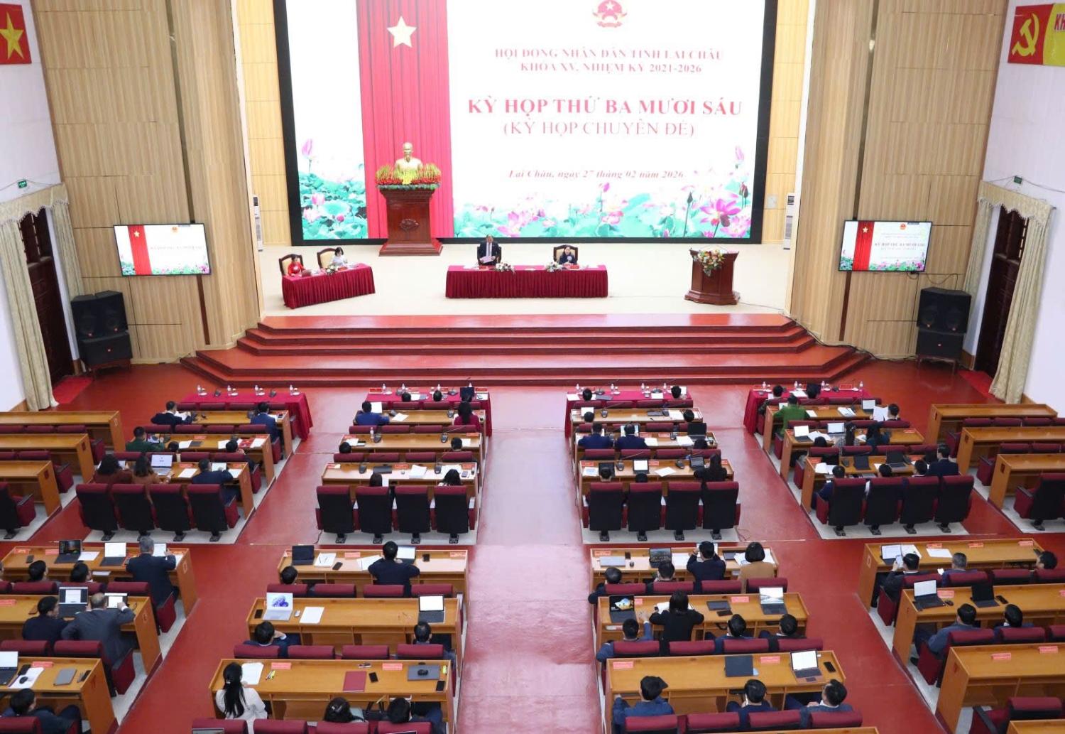 Quang cảnh Kỳ họp