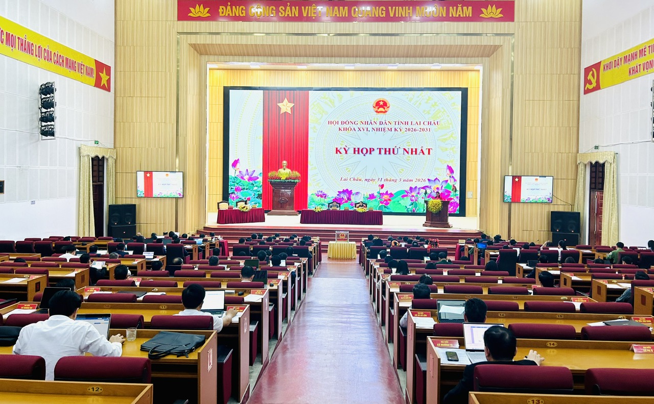 Quang cảnh Kỳ họp