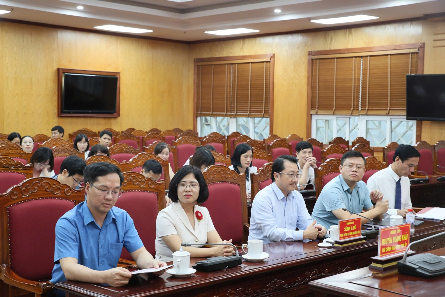Các đại biểu dự Hội nghị