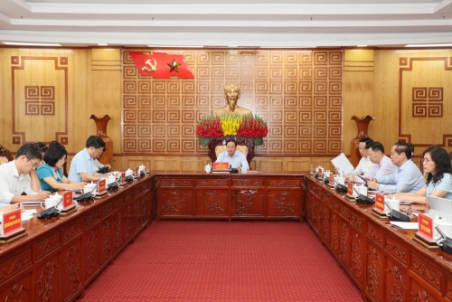 Quang cảnh cuộc họp