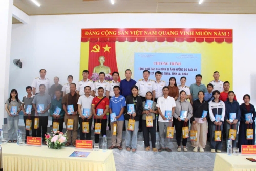 Gắn kết tình quân dân từ chương trình phối hợp tuyên truyền biển, đảo
