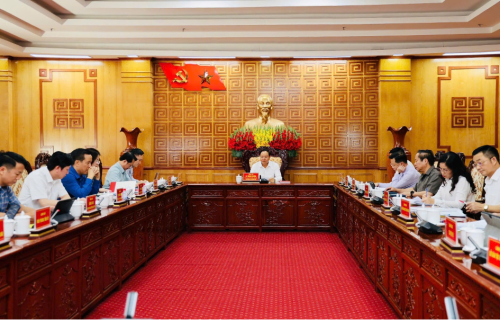 Quang cảnh buổi làm việc