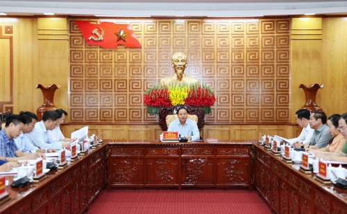 Quang cảnh buổi làm việc