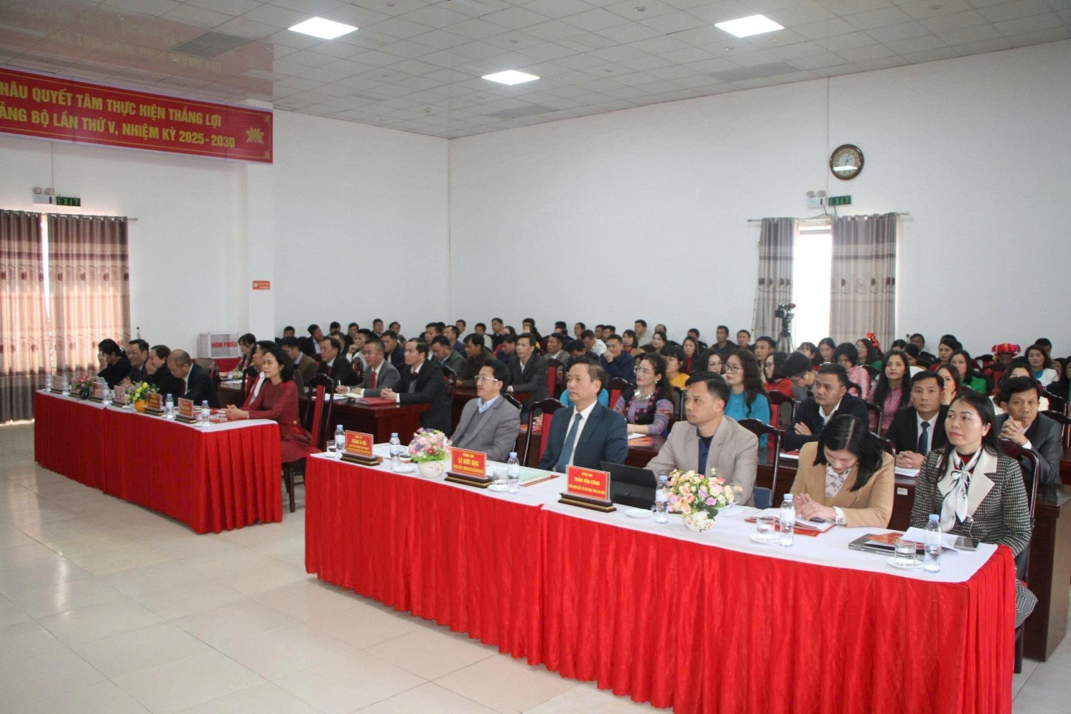 Các đại biểu dự Hội nghị