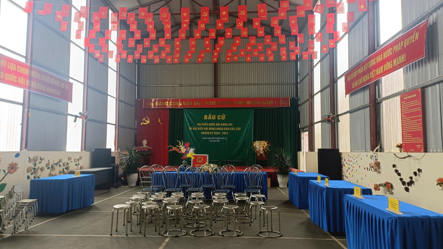 Công tác chuẩn bị tại các điểm bầu cử đến nay đã hoàn tất, sẵn sàng cho Ngày hội lớn