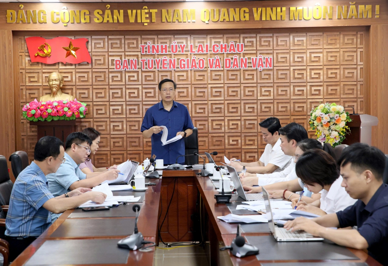 Đồng chí Lê Đức Dục - Ủy viên Ban Thường vụ Tỉnh uỷ, Trưởng Ban Tuyên giáo và Dân vận Tỉnh ủy, Trưởng Ban Tổ chức Cuộc thi kết luận cuộc họp