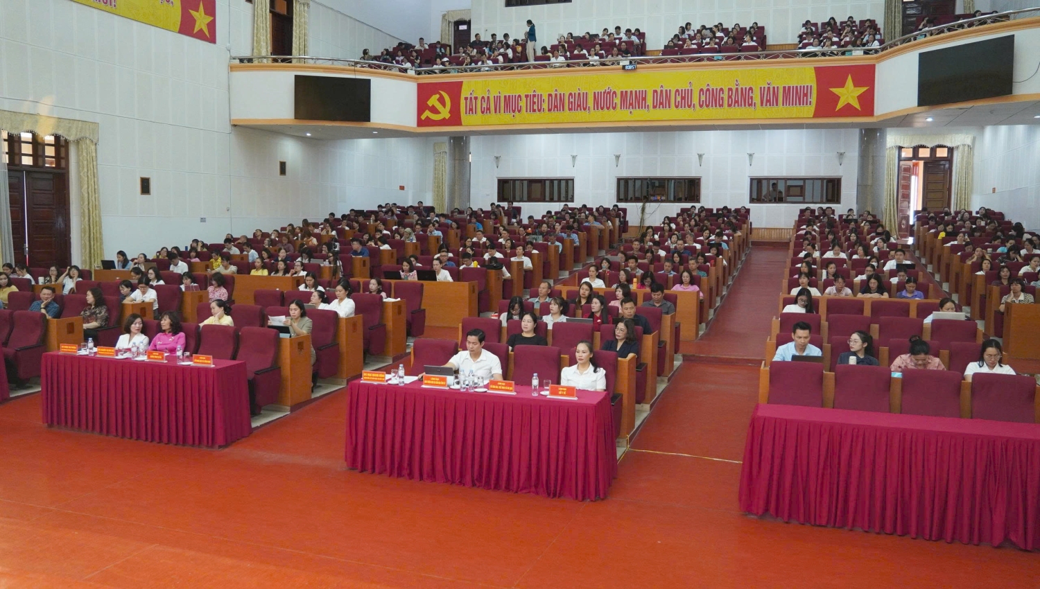 Đại biểu dự Khai mạc Lớp bồi dưỡng