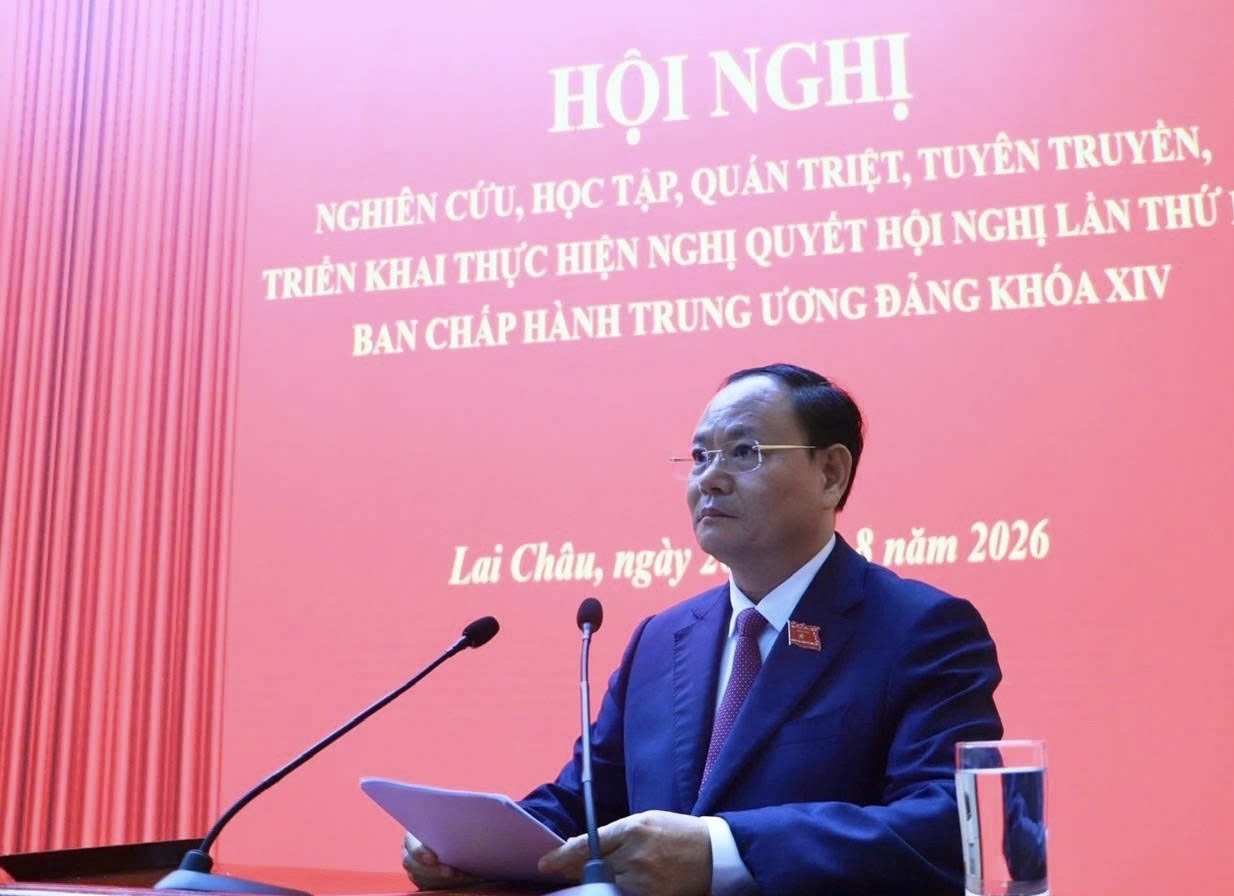 Đồng chí Lê Minh Ngân, Ủy viên Ban Chấp hành Trung ương Đảng, Bí thư Tỉnh uỷ, Chủ tịch HĐND tỉnh dự và phát biểu chỉ đạo tại Hội nghị nghiên cứu, học tập, quán triệt, tuyên truyền, triển khai Nghị quyết Hội nghị Trung ương 3 (ngày 20/8/2026)