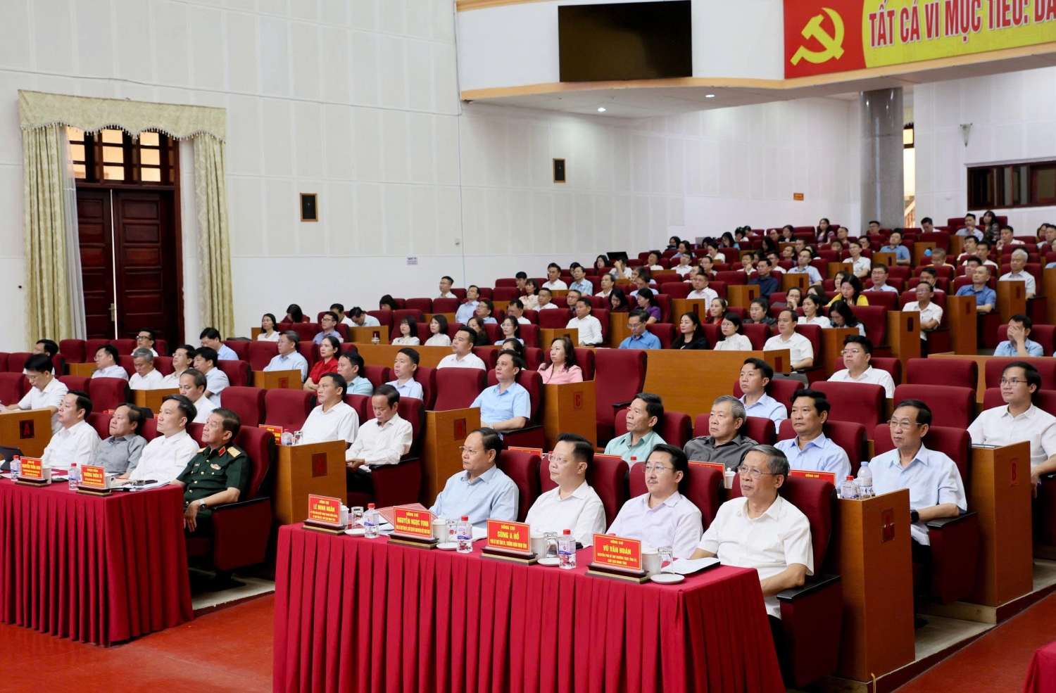 Đại biểu dự Hội nghị tại điểm cầu tỉnh