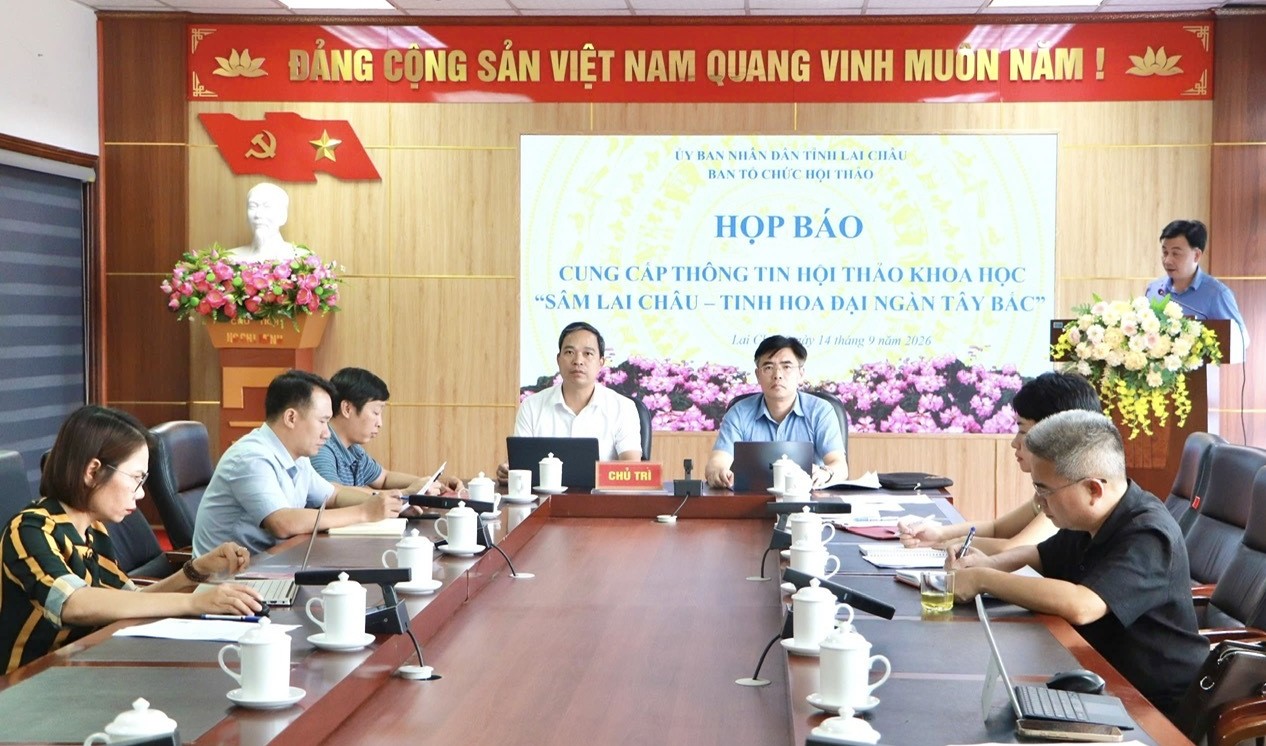 Quang cảnh Họp báo