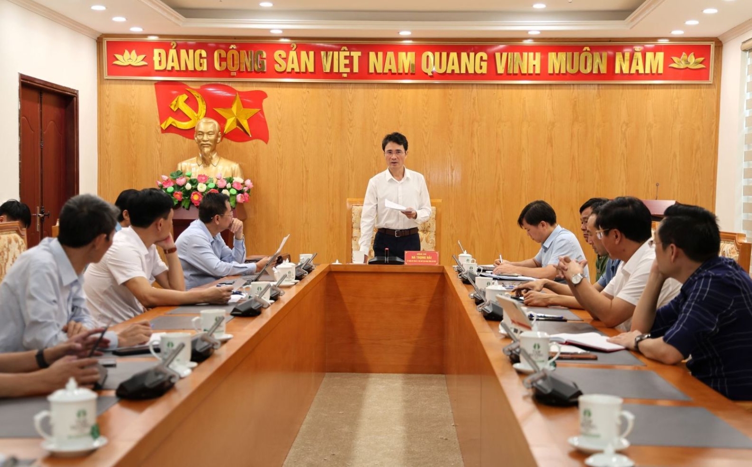 Đồng chí Hà Trọng Hải - Ủy viên Ban Thường vụ Tỉnh uỷ, Phó Chủ tịch UBND tỉnh, Trưởng Ban Tổ chức Hội thảo phát biểu kết luận cuộc họp